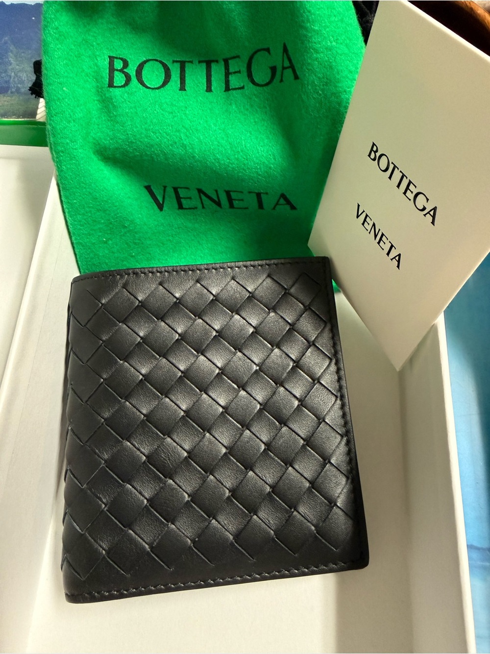 Bottega Veneta Intrecciato Bi-fold Mens Wallet Authentic New